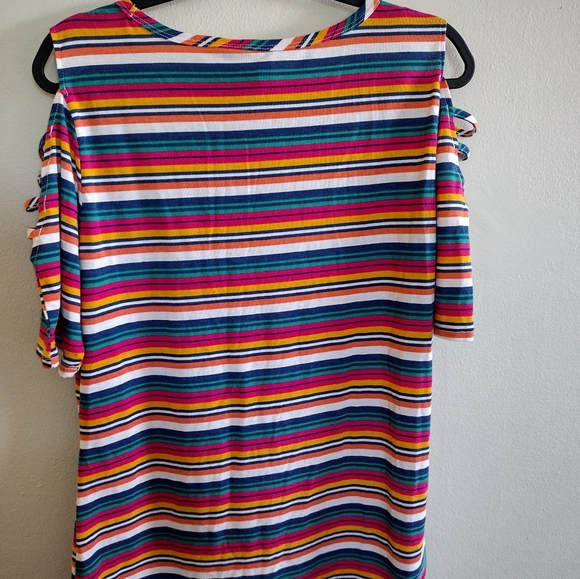 KRISTIN NICOLE cold shoulder shirt (Large) - Picture 4 of 4